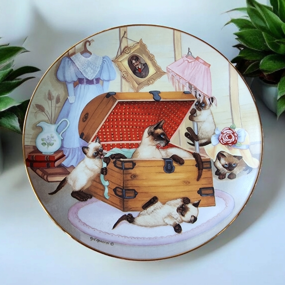 Hamilton Collection Vintage 1988 Attic Attack Siamese Porcelain Collectors Plate